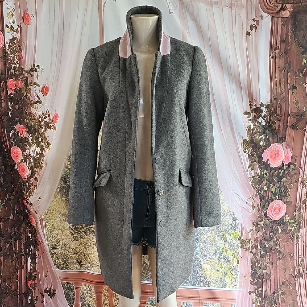 Sporal Girl Gray Women's Coat with Pink Accents. Size 1